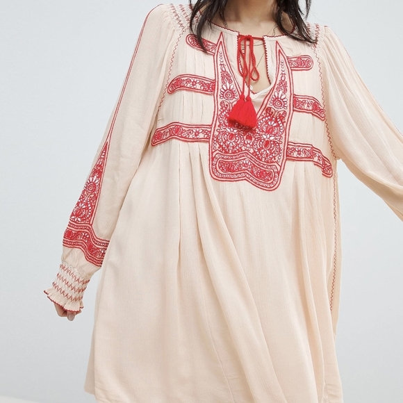 Free People Dresses & Skirts - Free People Wind Willow Embroidery Mini Dress